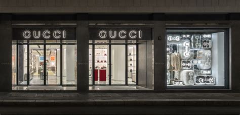 gucci milan flagship